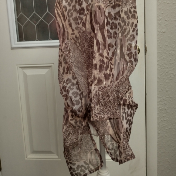 Sheer top by Priya. Size M/L - Picture 8 of 8